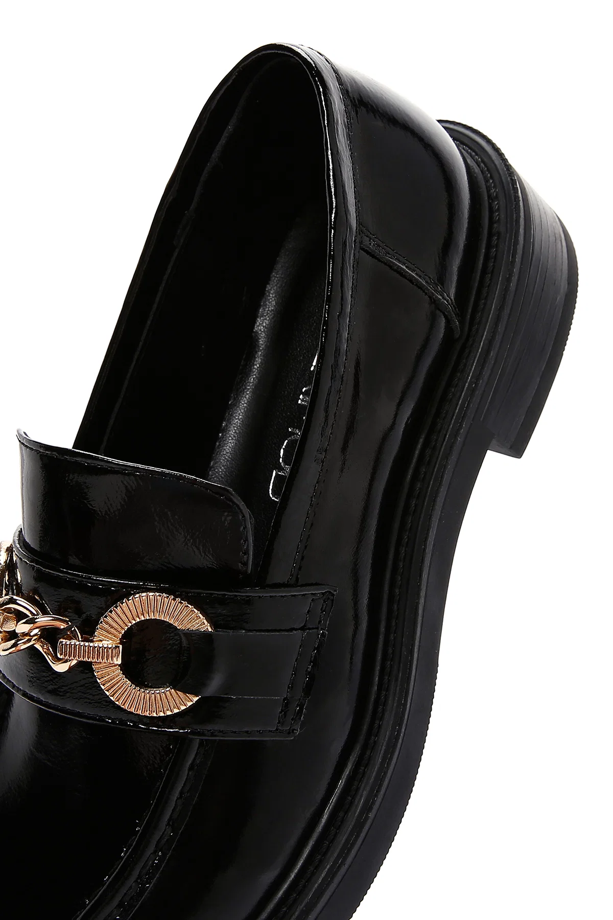 Kadın Siyah Zincir Detaylı Deri Maskülen Loafer - Image 7