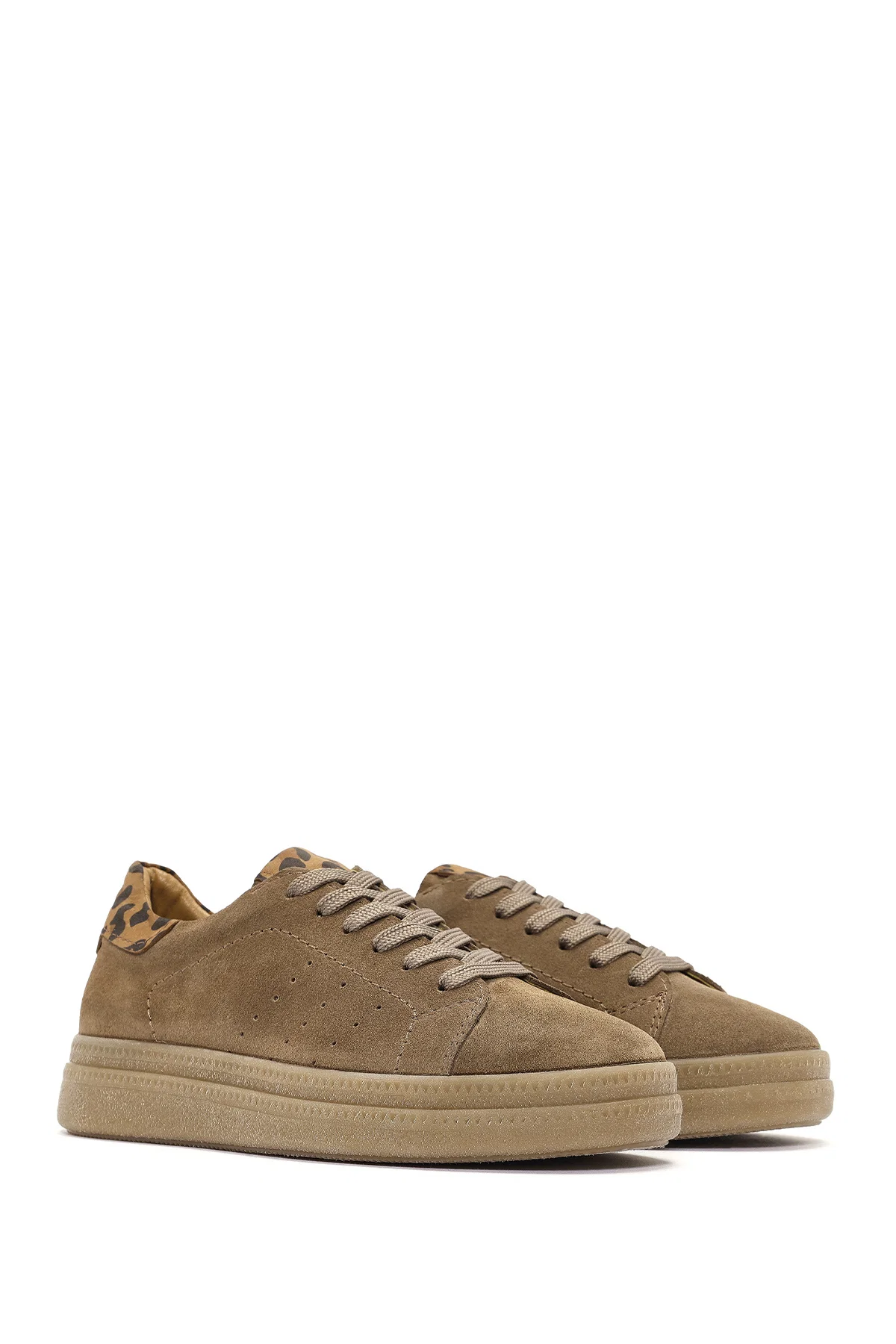 Kadın Taba Bağcıklı Süet Deri Sneaker - Image 3