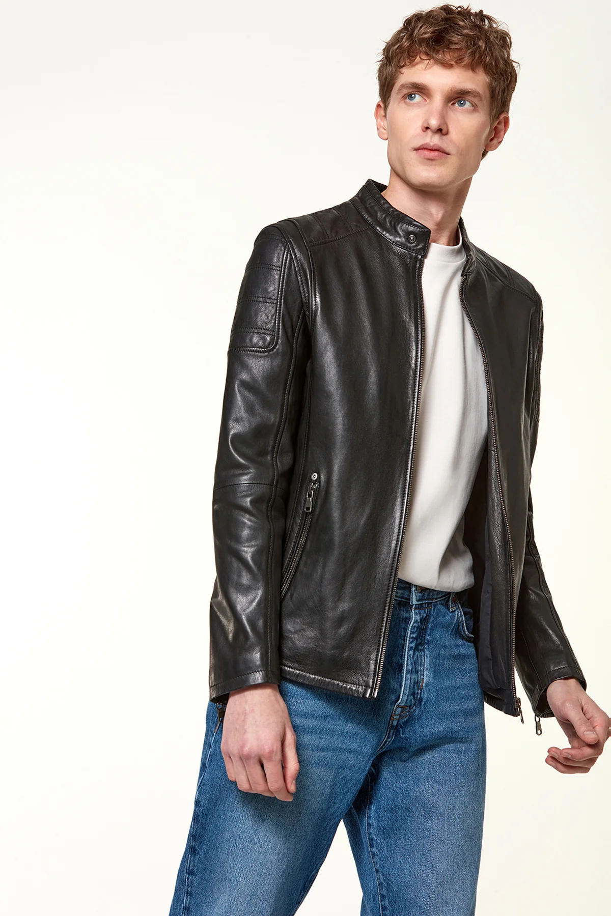 LEON - Image 2