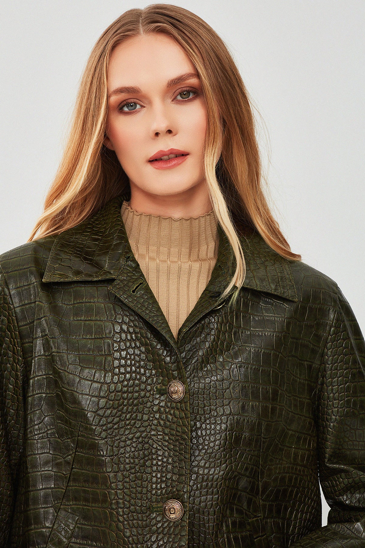 Nina Kadın Yeşil Yakası Kürklü Oversize Baskılı Deri Ceket - Image 6