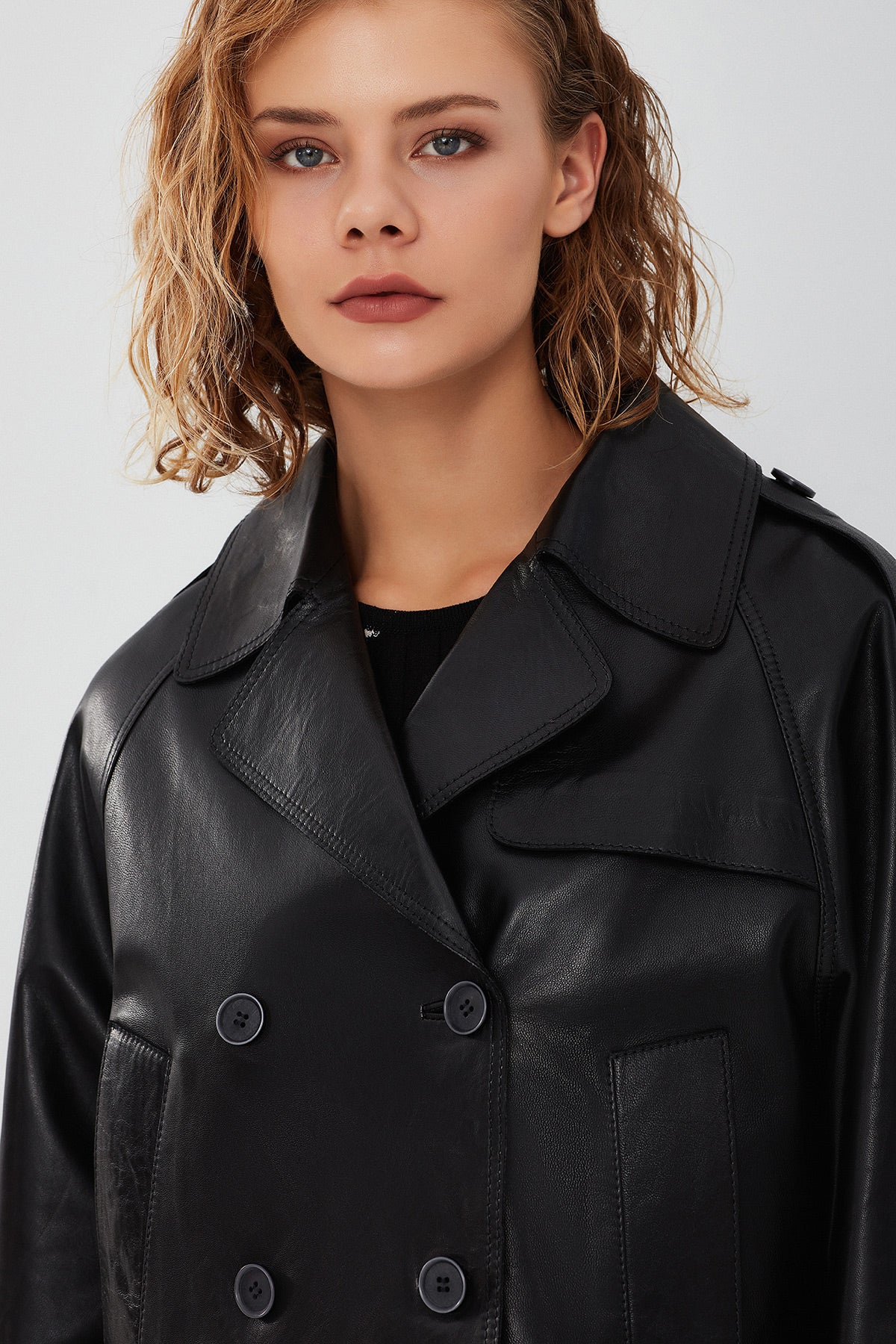 Tracy Kadın Siyah Oversize Kısa Deri Mont - Image 5