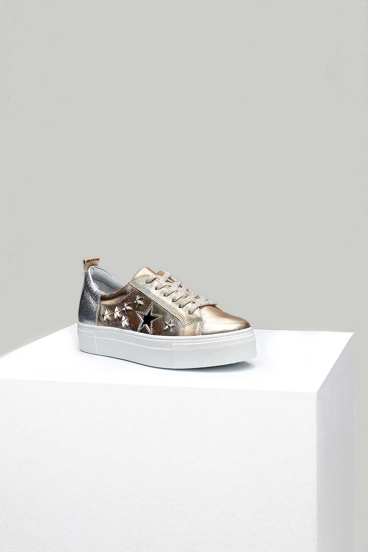 Yıldız Detaylı Gold Kadın Deri Sneaker - Image 2