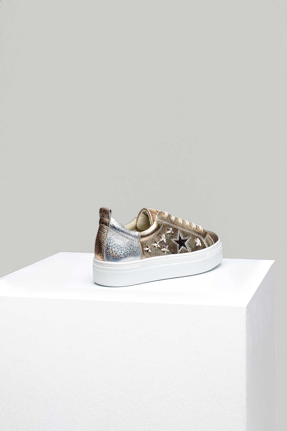 Yıldız Detaylı Gold Kadın Deri Sneaker - Image 4