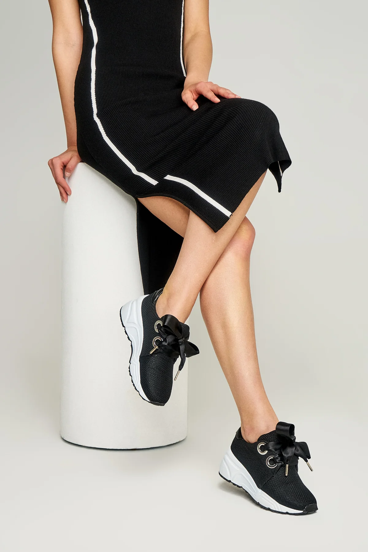 Yüksek Tabanlı Kadın Kumaş Sneaker - Image 3